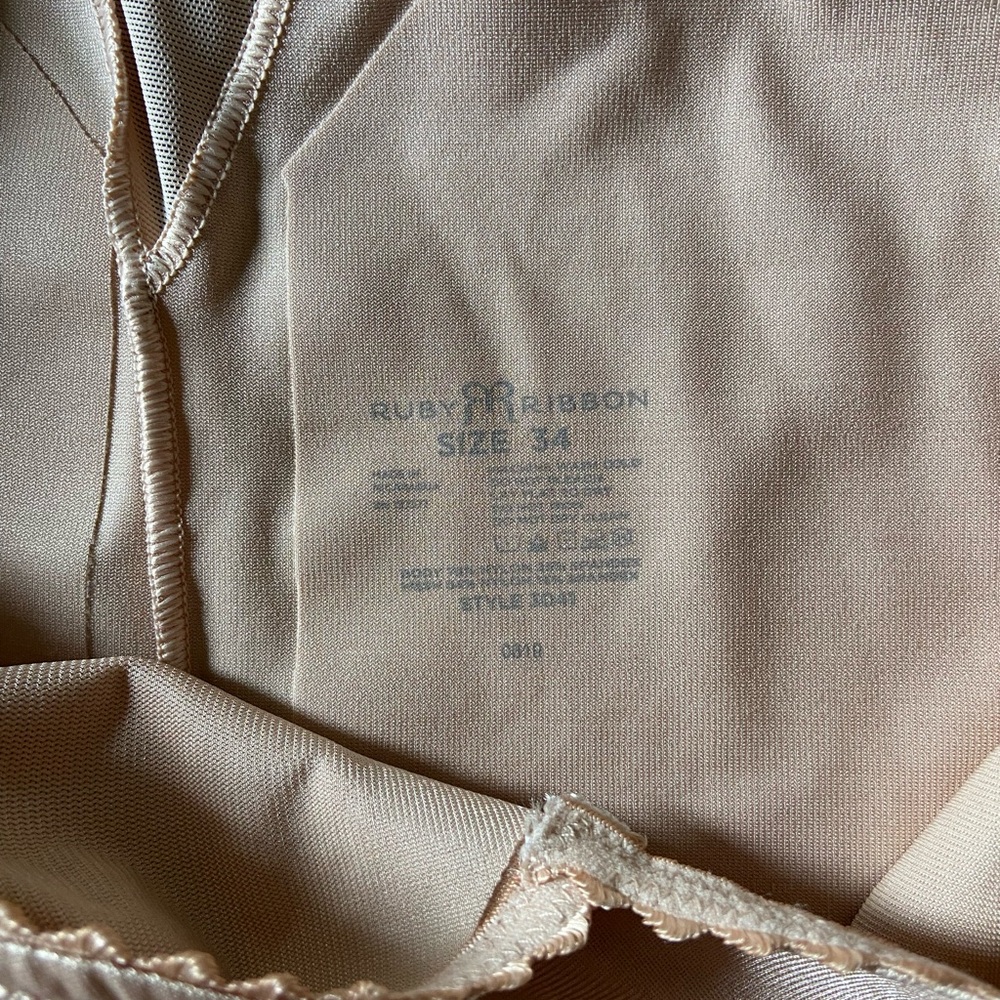 Ruby Ribbon Slip Size 34 - Picture 4 of 5